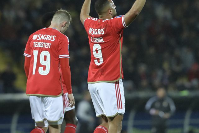 Vídeo: Arthur Cabral marca o segundo do Benfica