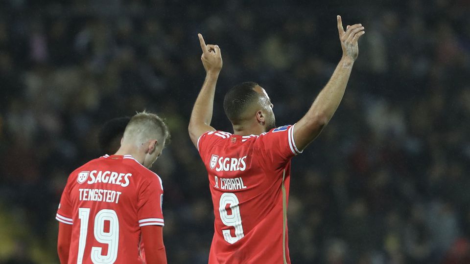 Vídeo: Arthur Cabral marca o segundo do Benfica