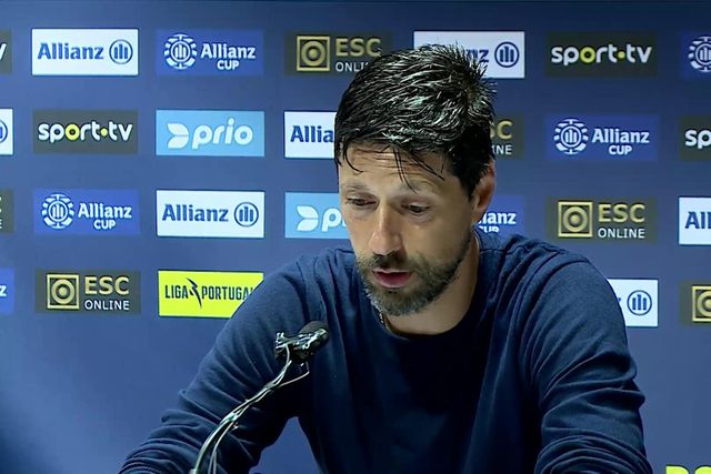 Os sinais que Vítor Bruno tirou de um festejo do Estoril