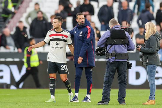 Manchester United: Van Nistelrooy tem elogios para um português