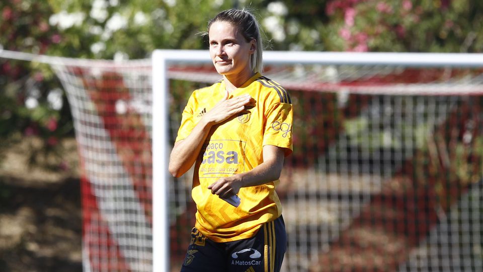 Azar bateu à porta de antiga estrela do Benfica