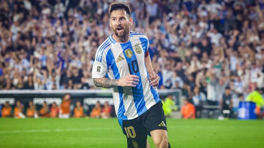 Messi cumpre sonho de filhos de ex-FC Porto