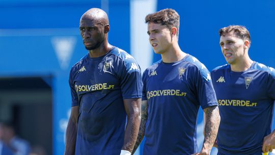 Estoril: Vinícius Zanocelo e mais dez para o Dragão