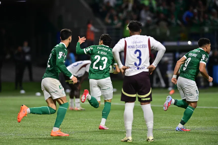Palmeiras esmaga LDU! Abel no Pódio!