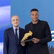 Florentino para Mbappé: «Vais no teu melhor início de época da carreira»