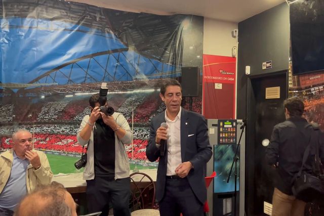 Rui Costa alerta adeptos do Benfica: «Não oiçam baboseiras!»