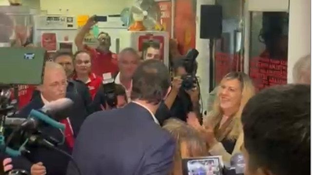 Rui Costa recebido em festa em Coimbra