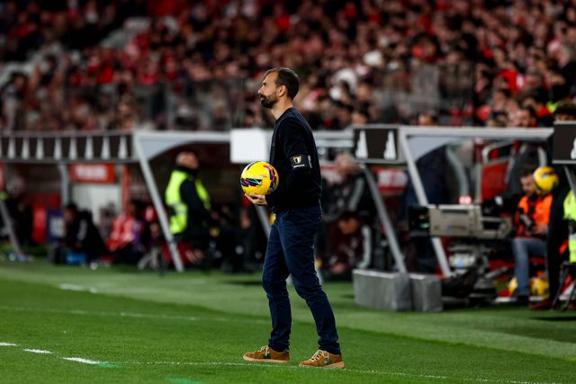 Hugo Oliveira, treinador do Famalicão, no Estádio da Luz