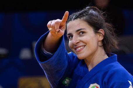 Bárbara também colocou um fim, feliz, a oito anos de águia ao peito      Fotografia IJF