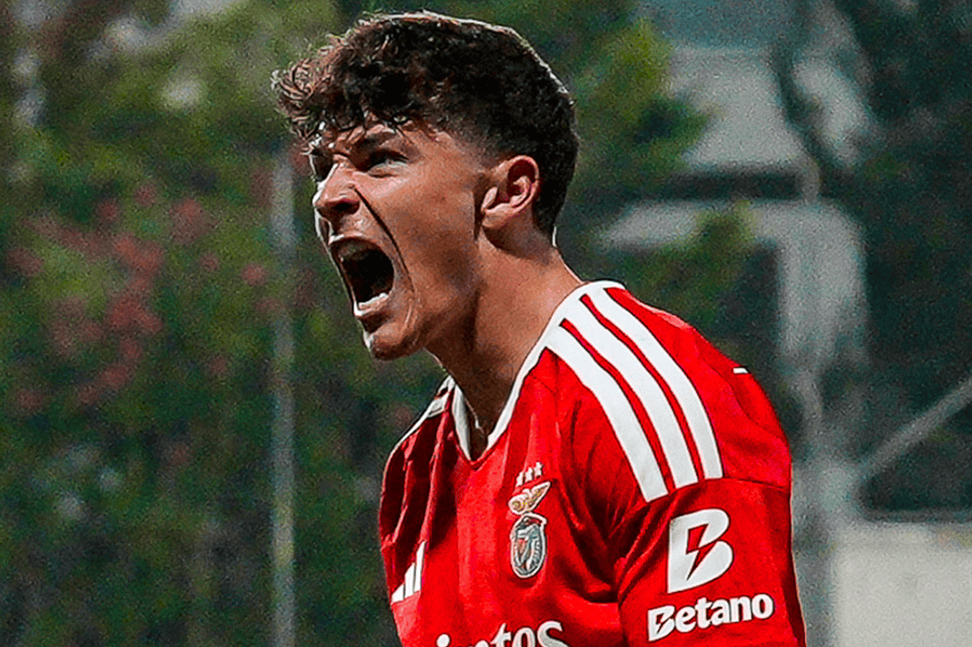 Gonçalo Moreira marcou para as águias perto do fim