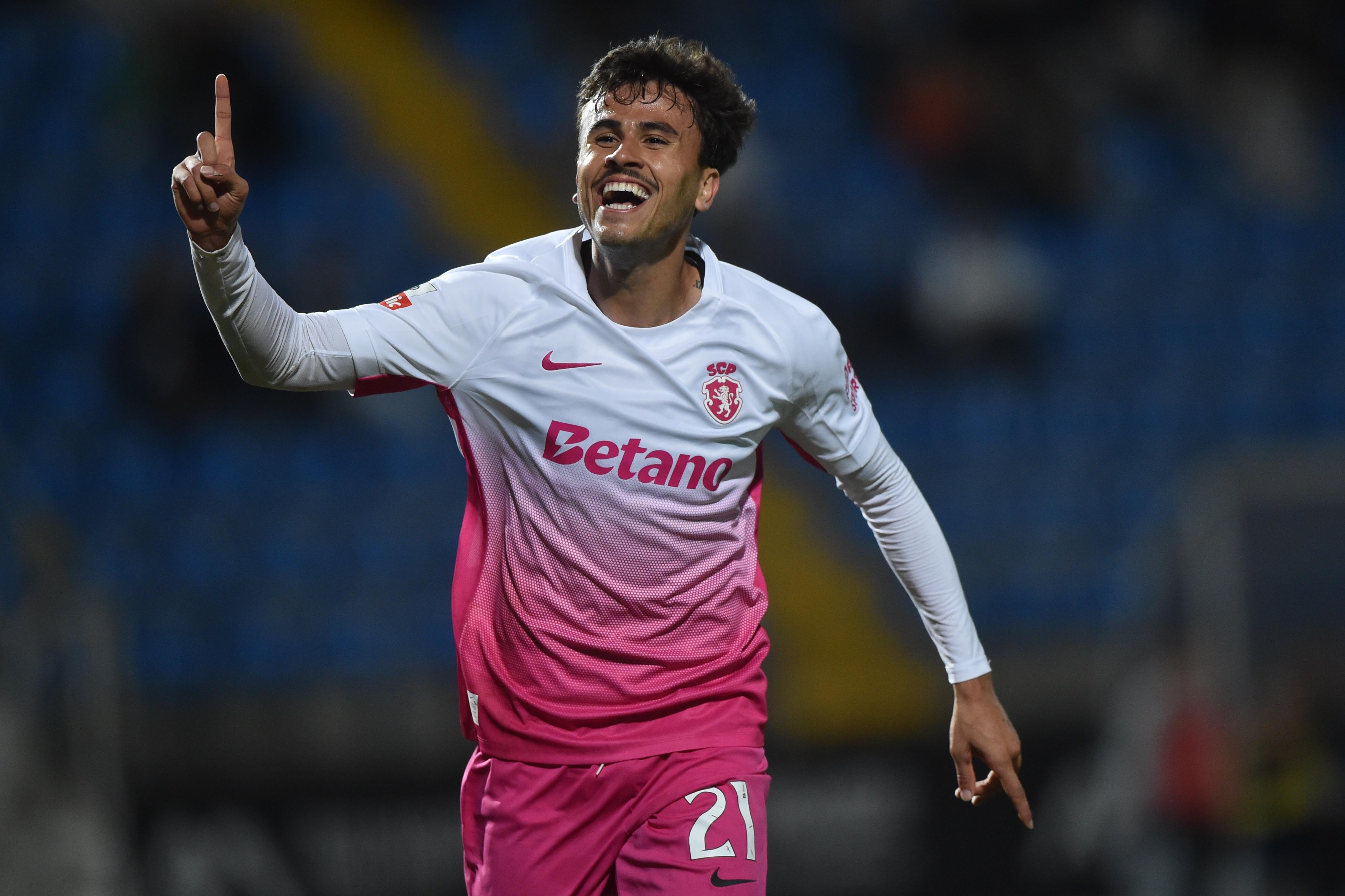 Sorriso de Pedro Lima não enganada: está em altas o médio ofensivo - Foto: Miguel Nunes