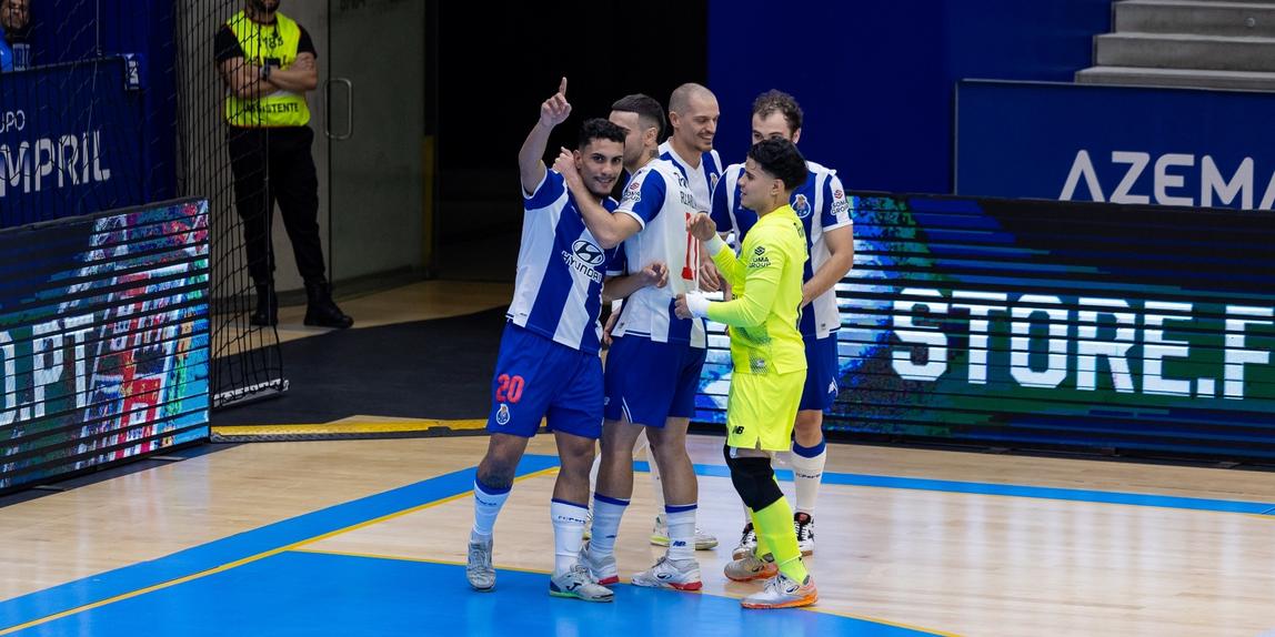 Equipa de futsal do FC Porto soma e segue — Foto: FC Porto