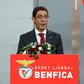 Rui Costa discursa na Assembleia Geral — Foto: SL Benfica