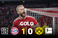 Não deu à primeira, deu à segunda: Laimer faz o 1-0 no clássico com o Dortmund