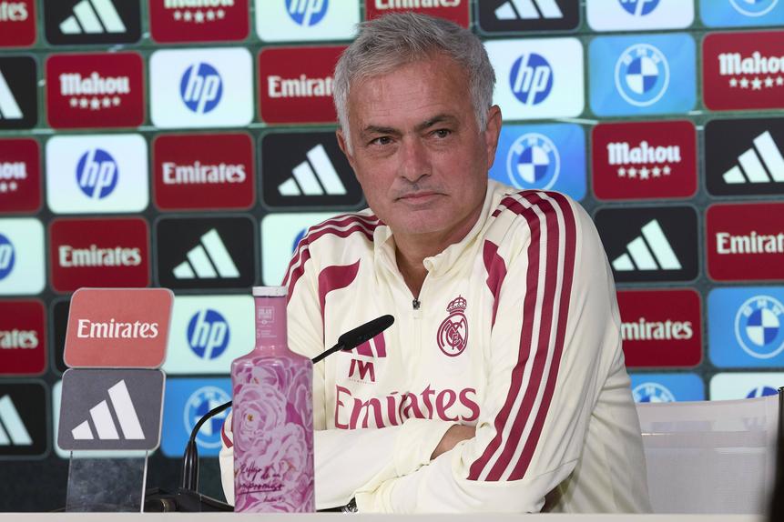 José Mourinho tirou a barba