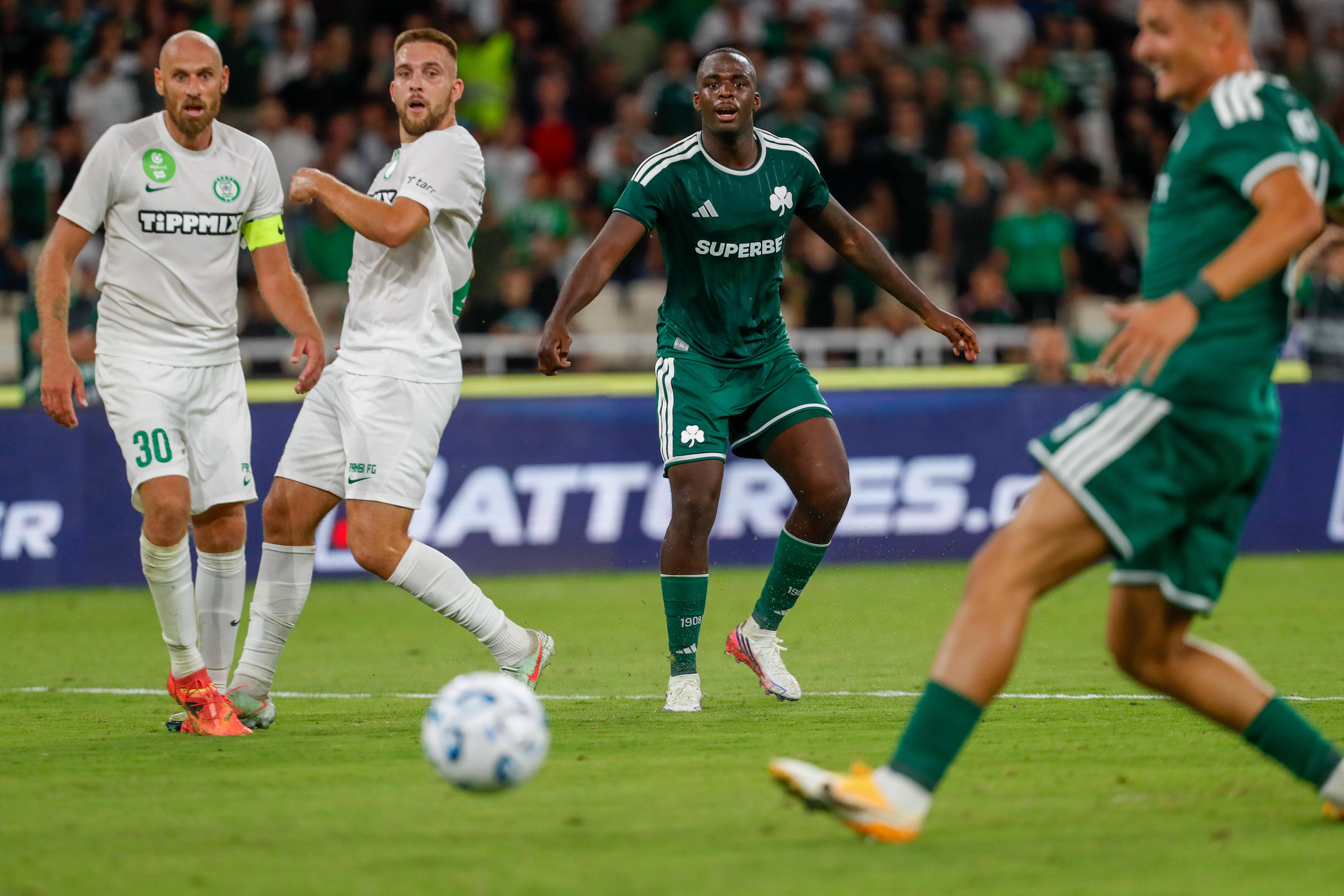 15 golos - Andreas Tetteh e Cyriel Dessers (Panathinaikos): 6 + 9 golos. Foto IMAGO