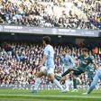Ayari adiantou o Brighton no Etihad aos 11 minutos