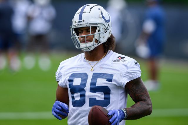 Jogador da NFL detido por violência doméstica