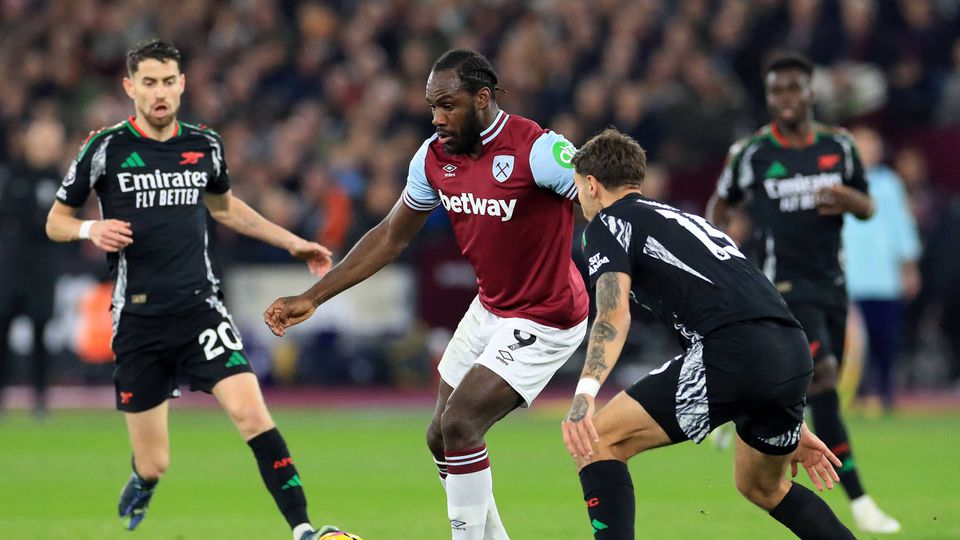 Michail Antonio em ação frente ao Arsenal