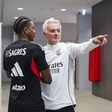 Sidny Lopes Cabral e José Mourinho - Foto: SL Benfica