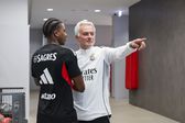Sidny Lopes Cabral e José Mourinho - Foto: SL Benfica