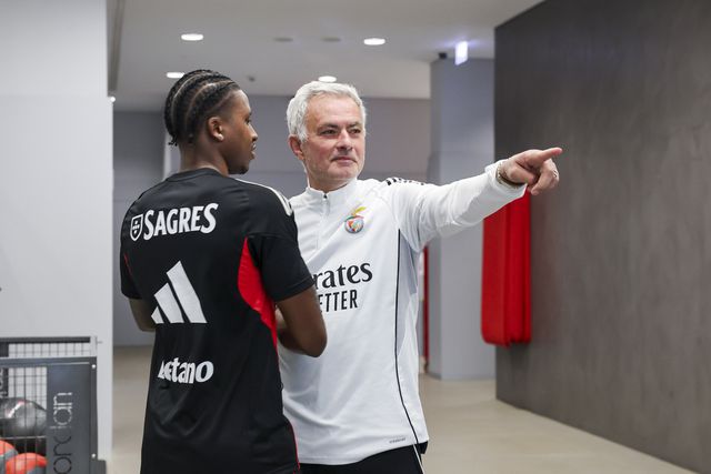 Sidny Lopes Cabral e José Mourinho - Foto: SL Benfica