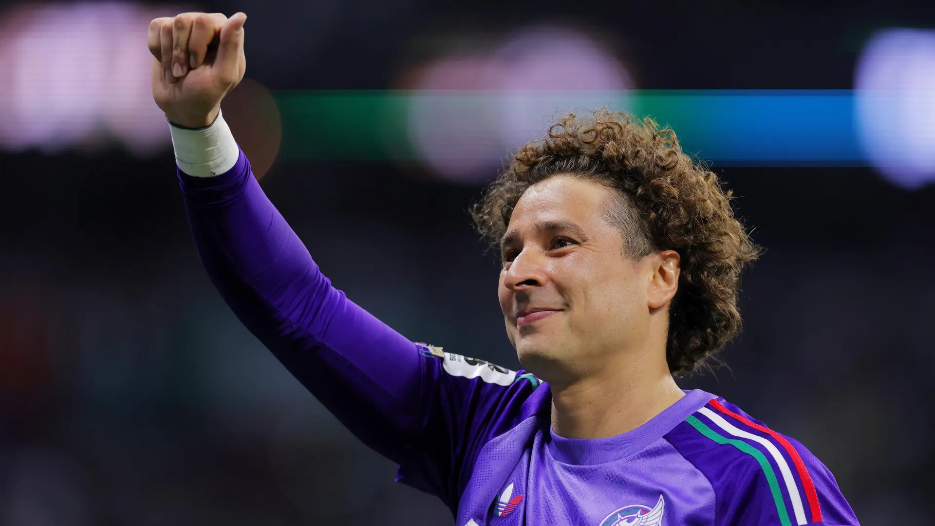 The toughest decision faced by Memo Ochoa, the goalkeeper who changed the course of Mexico’s history