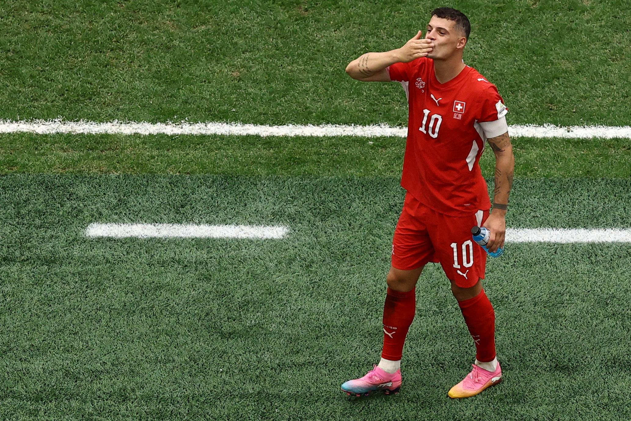 Xhaka extends his record and leads Switzerland in pursuit of a historic dream