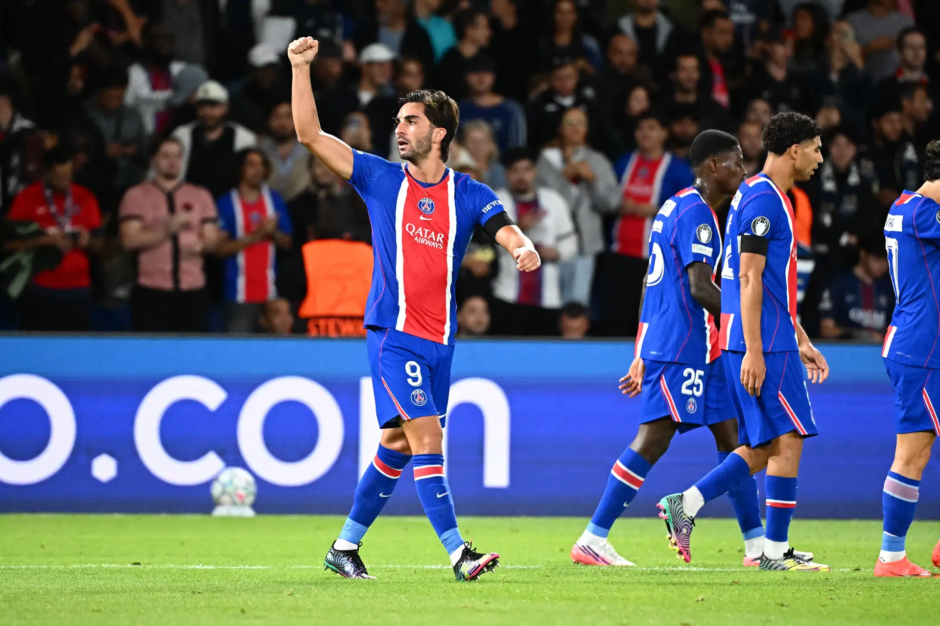 Ballon d'Or Stars Shine as PSG Launch Champions League Defense With 6-1 Win