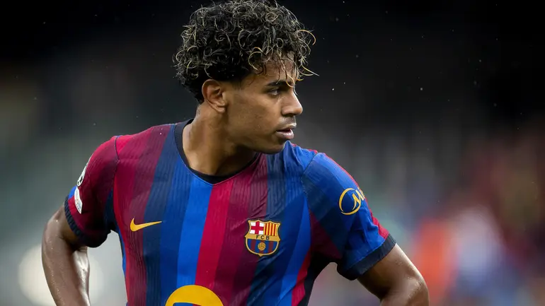 Lamine Yamal übertrifft Cristiano Ronaldo und Lionel Messi in allen ...