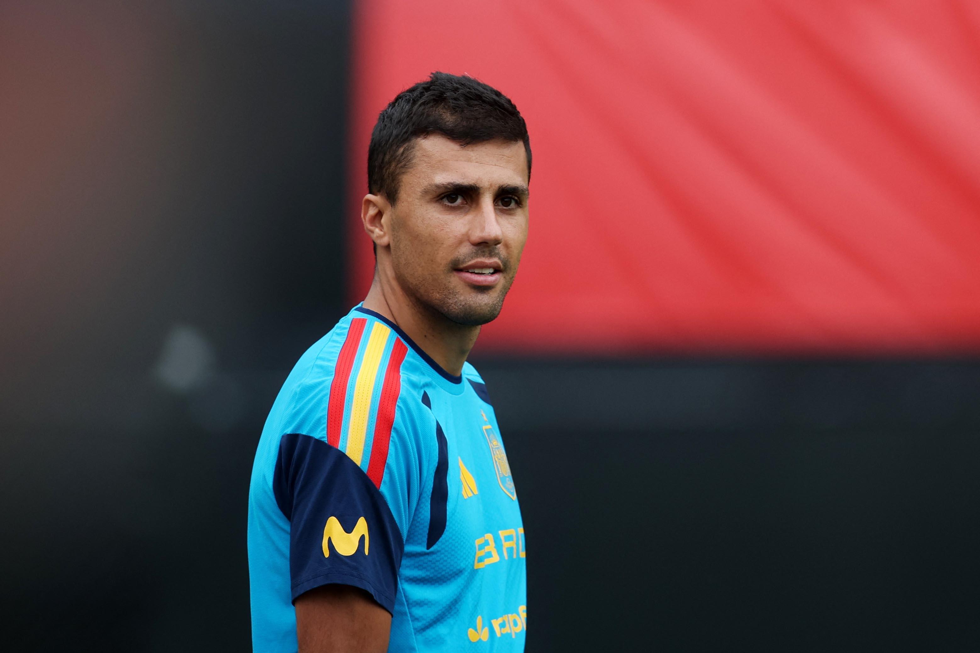 Why did Rodri choose Barcelona over other clubs?