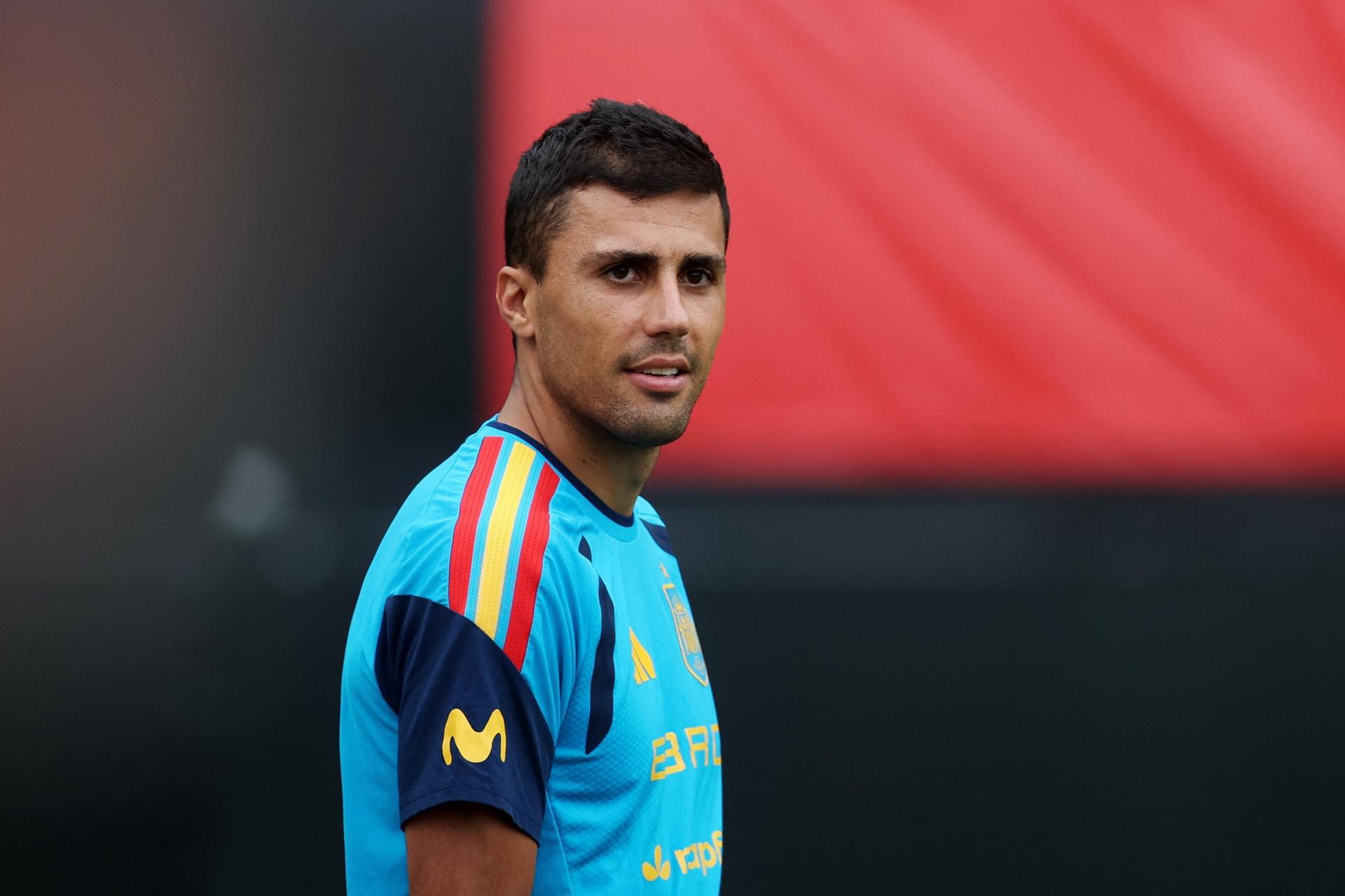 Why did Rodri choose Barcelona over other clubs?
