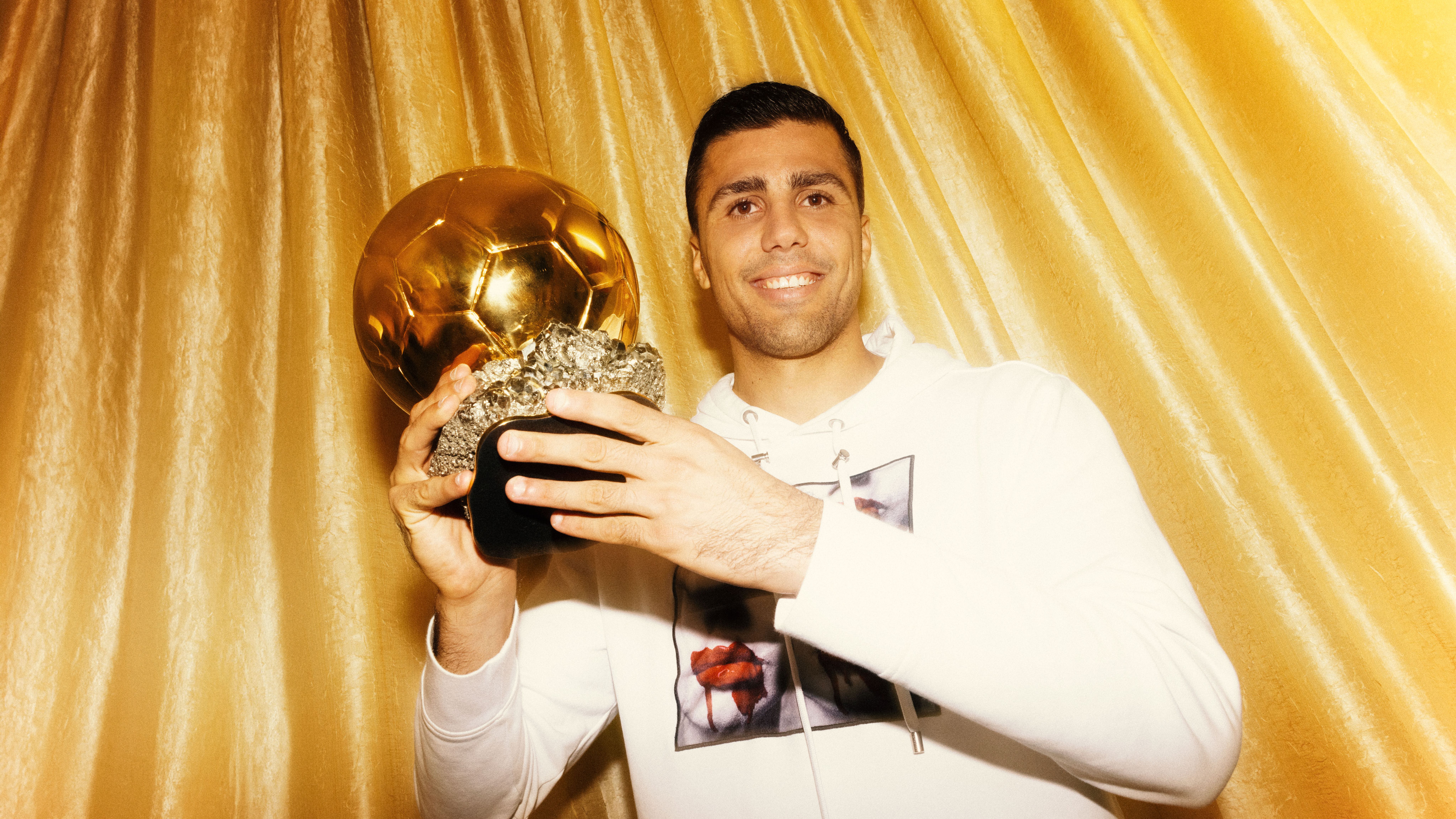 Rodri: "I'm a little boy looking at this trophy..."