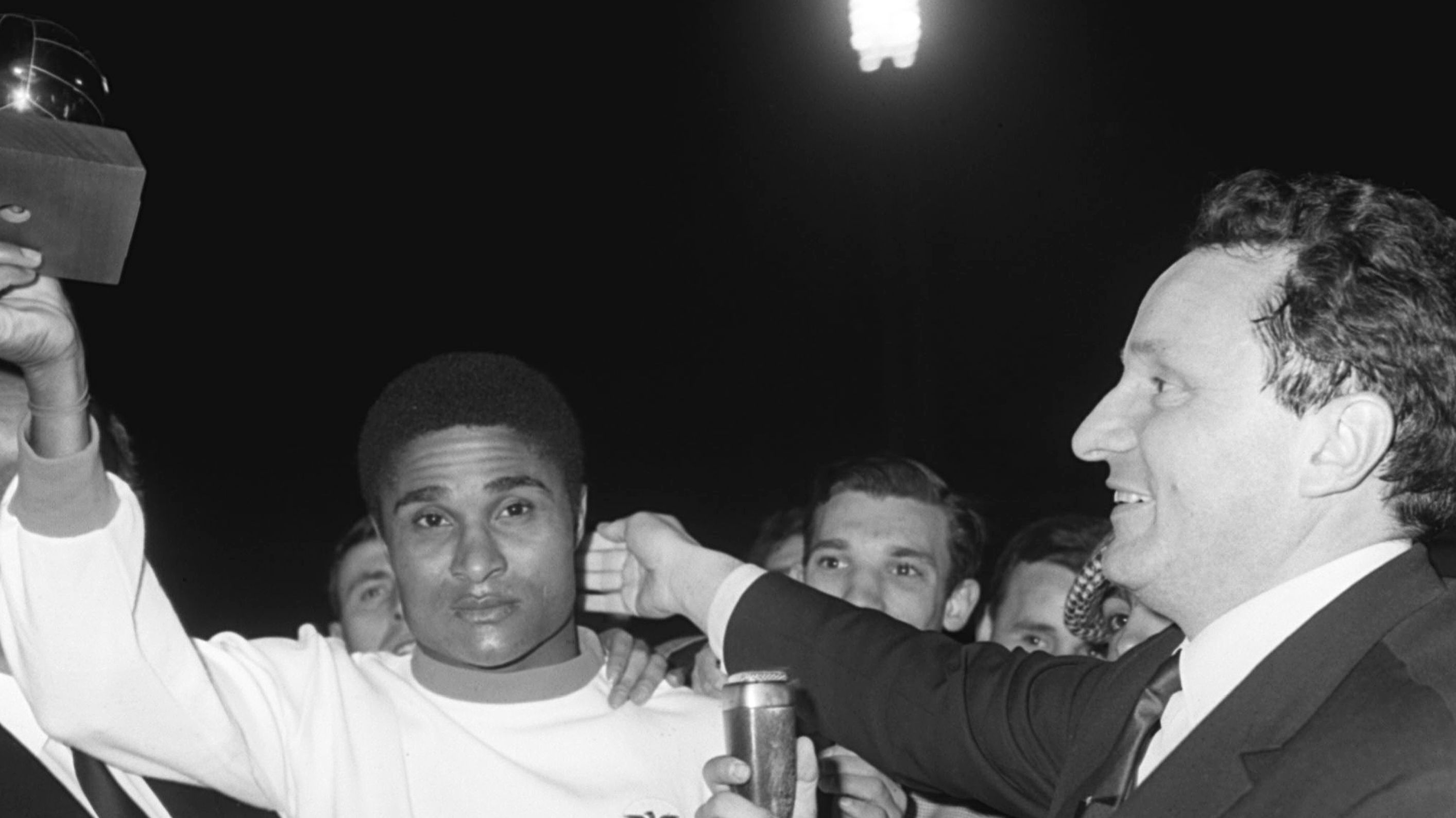 EUSÉBIO DETAILED STATISTICAL PROFILE