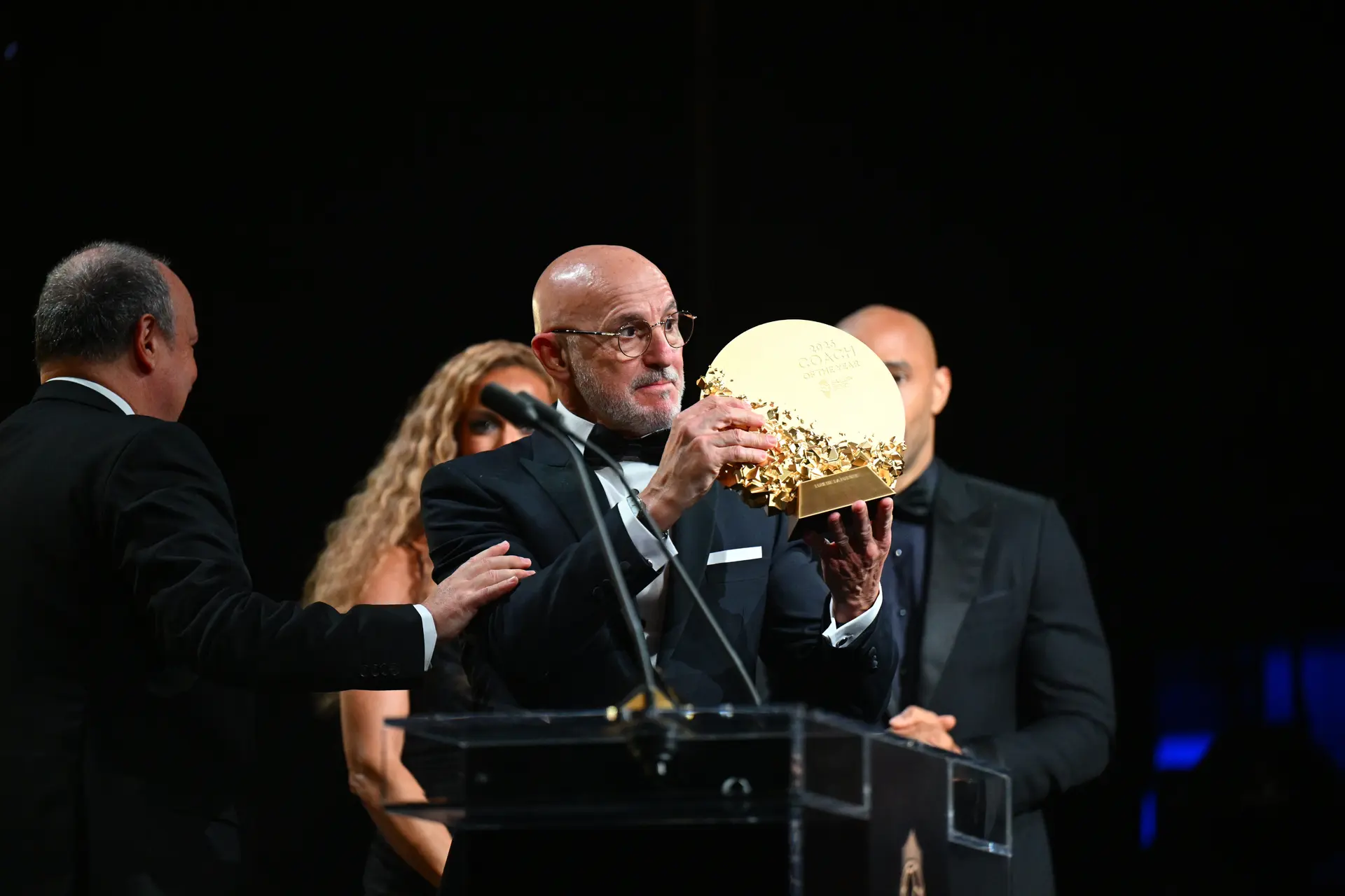 Luis de la Fuente has been named Coach of the Year!