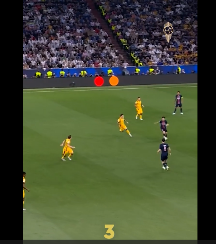 The Fans’ Award for the Best Play of the Year goes to Paris-SG!