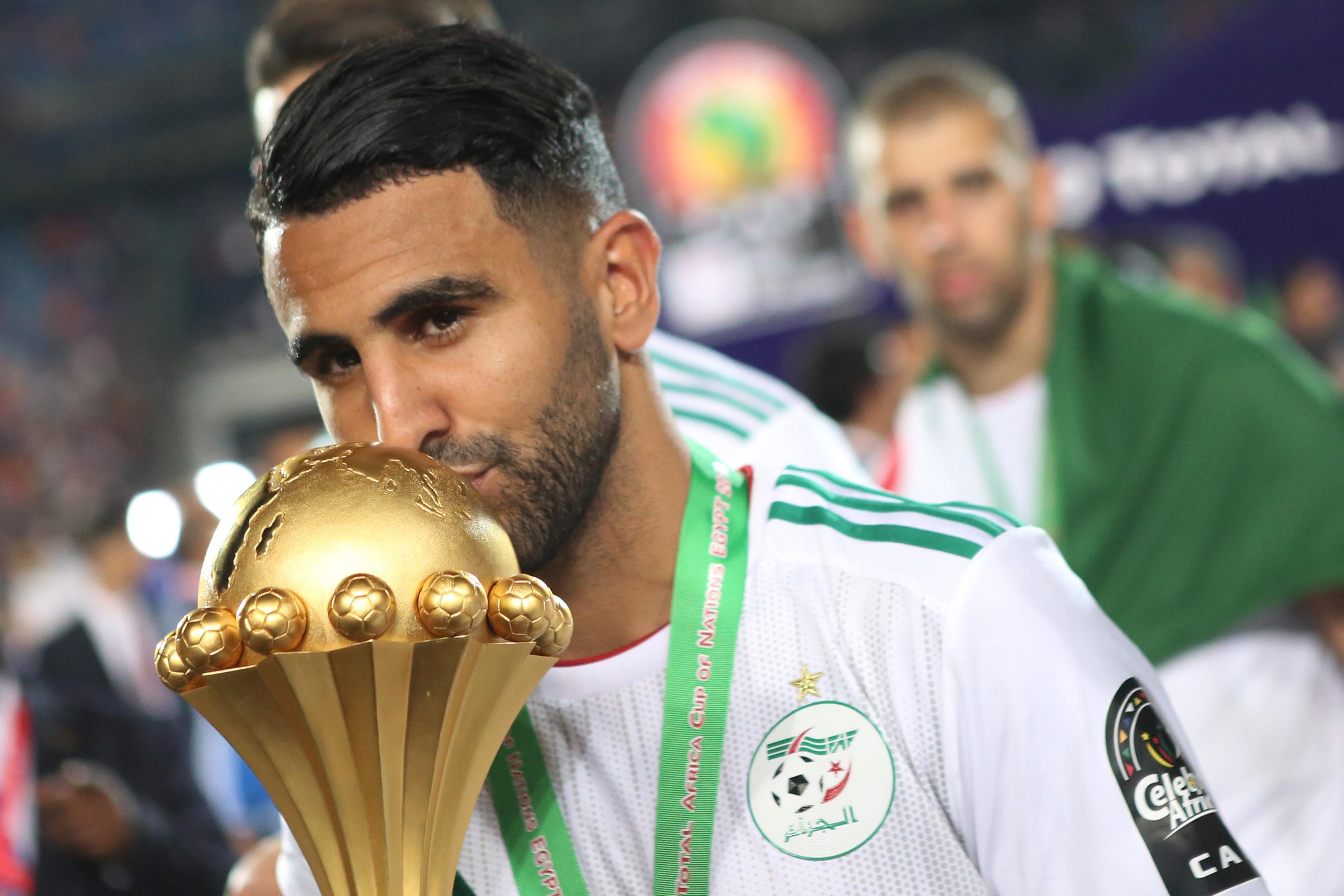 La despedida de un capitán: Mahrez pone fin a su carrera con la selección argelina