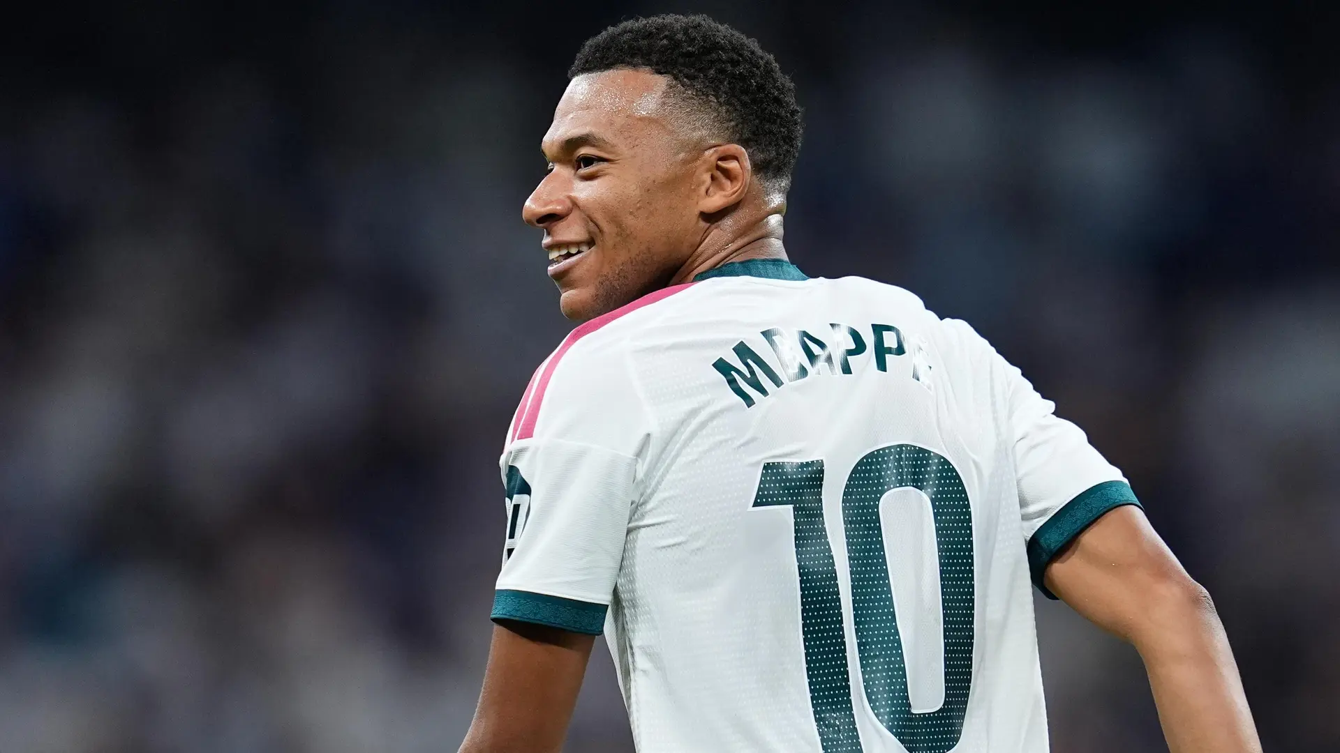 Mbappé vuelve a hacer historia en una noche mágica de Champions League