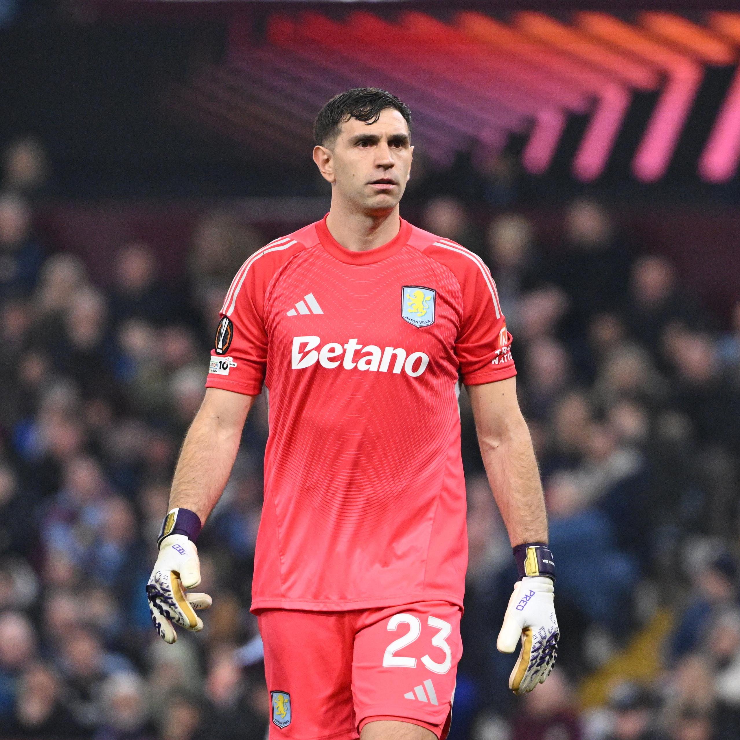 El impacto de Emi Martínez en el Aston Villa: de pelear el descenso a alcanzar la gloria