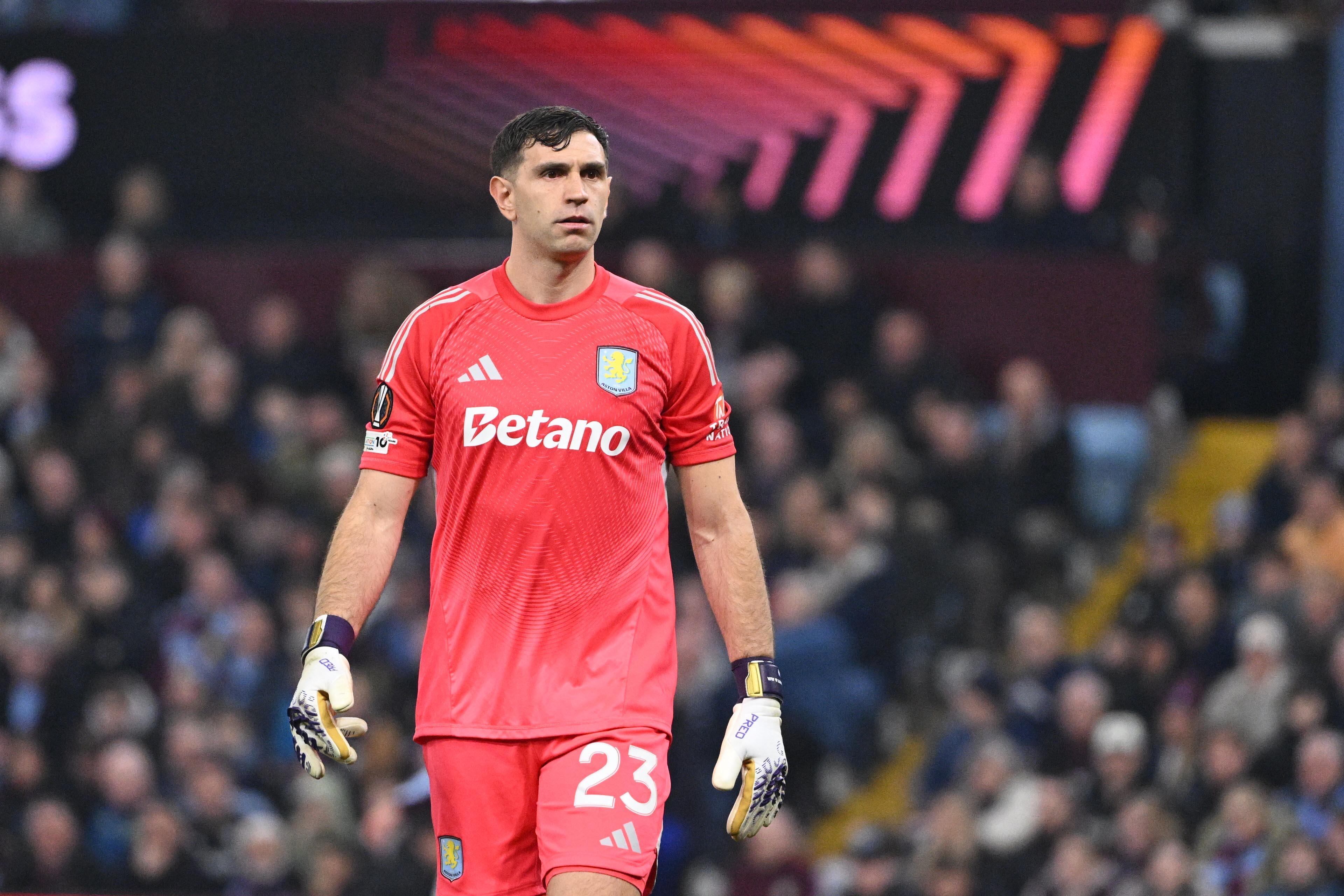Emi Martínez à Aston Villa : de la lutte contre la relégation à la gloire