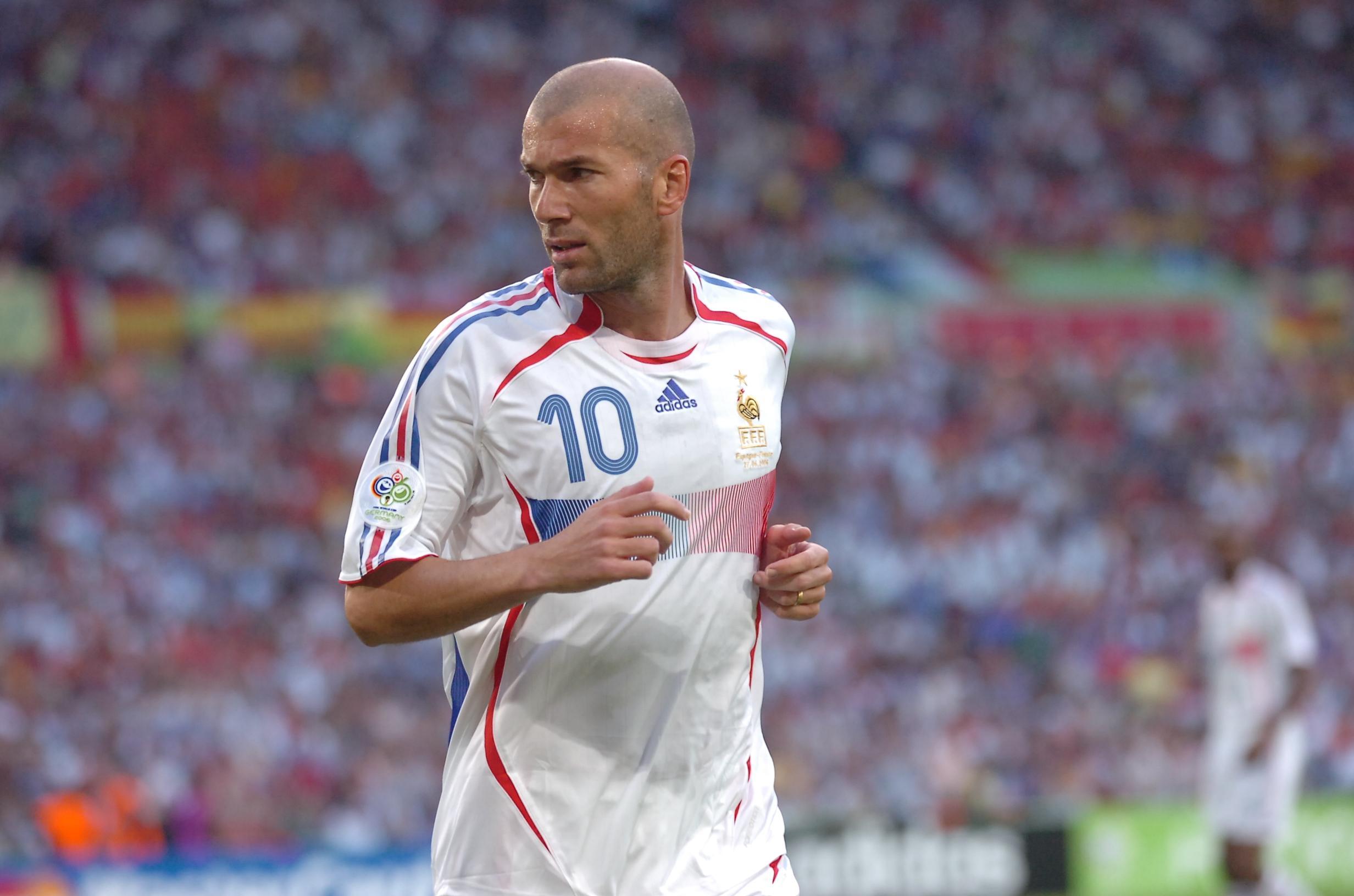 Le football, la famille et la France : les trois piliers qui ont façonné Zinedine Zidane