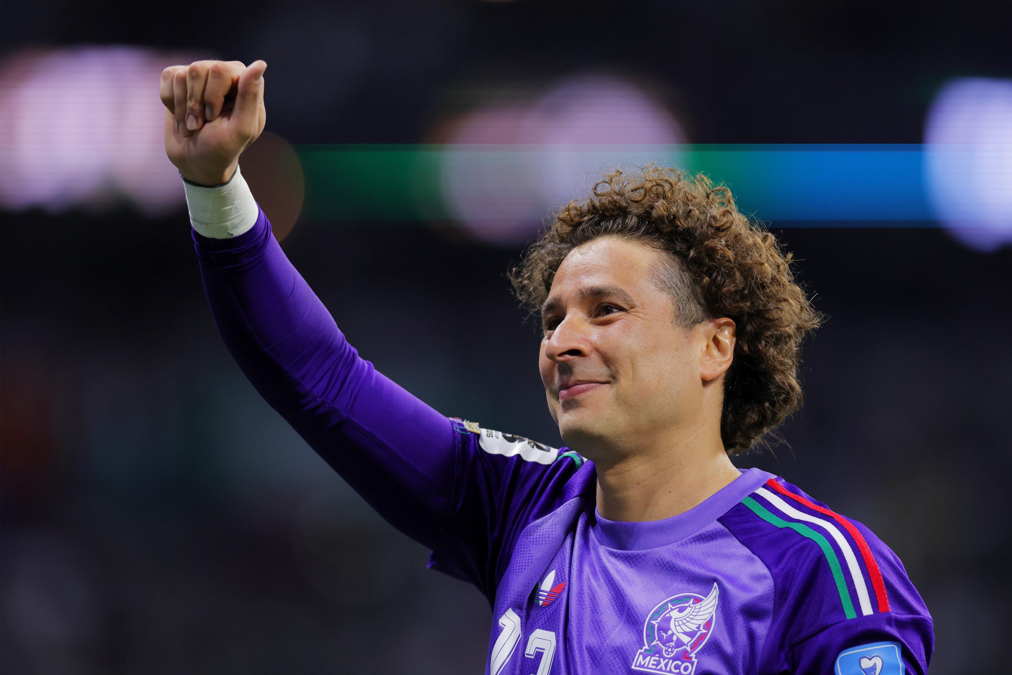 A decisão mais difícil de Memo Ochoa, o goleiro que mudou a história do México