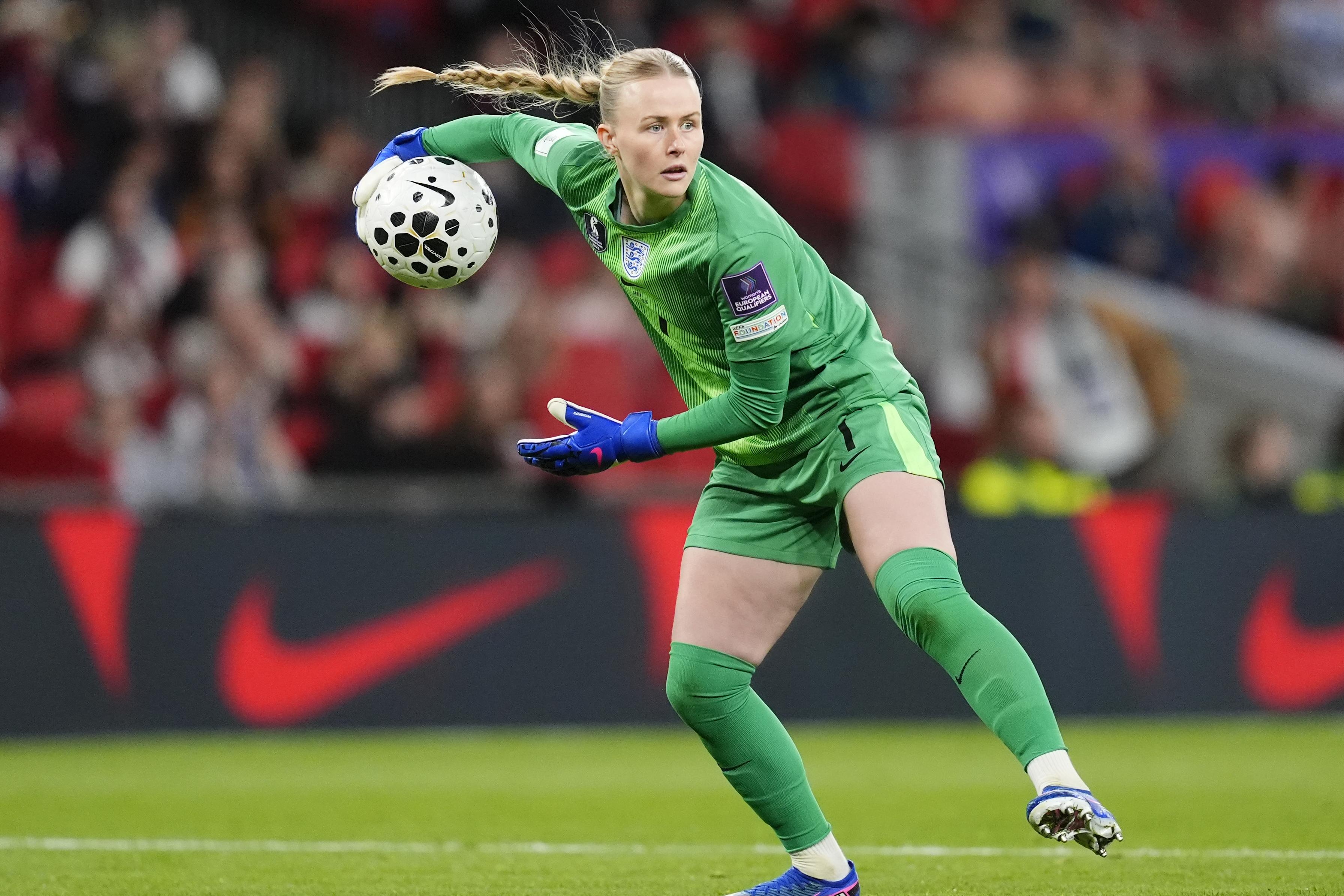 Como Hannah Hampton superou as adversidades para chegar ao topo do futebol mundial