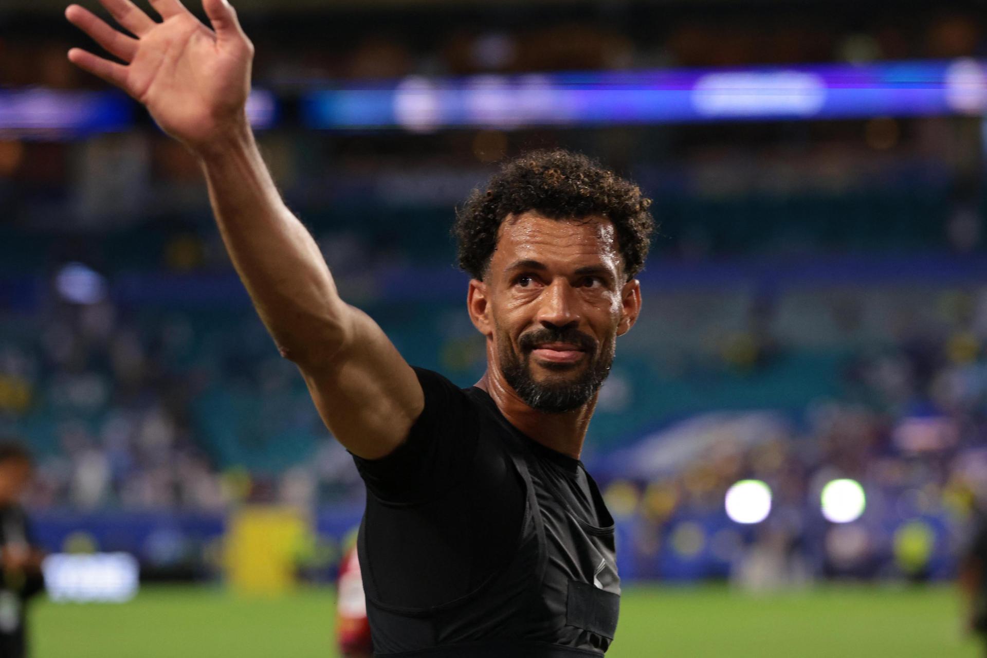 “Obrigado, Mundo”: a reação de Vozinha à indicação no Ballon d’Or