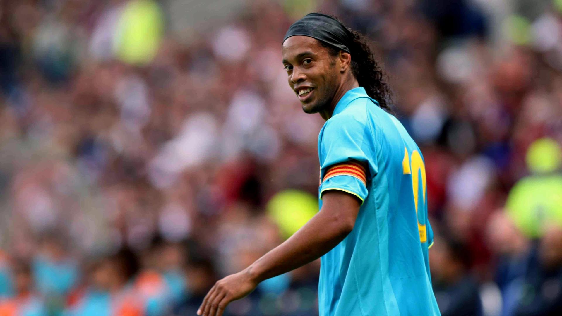 A trajetória de Ronaldinho: sorrindo contra tudo