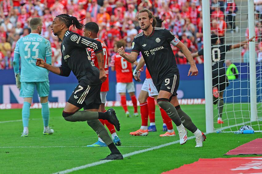 Kane e Olise brilham nos prêmios de fim de temporada da Bundesliga