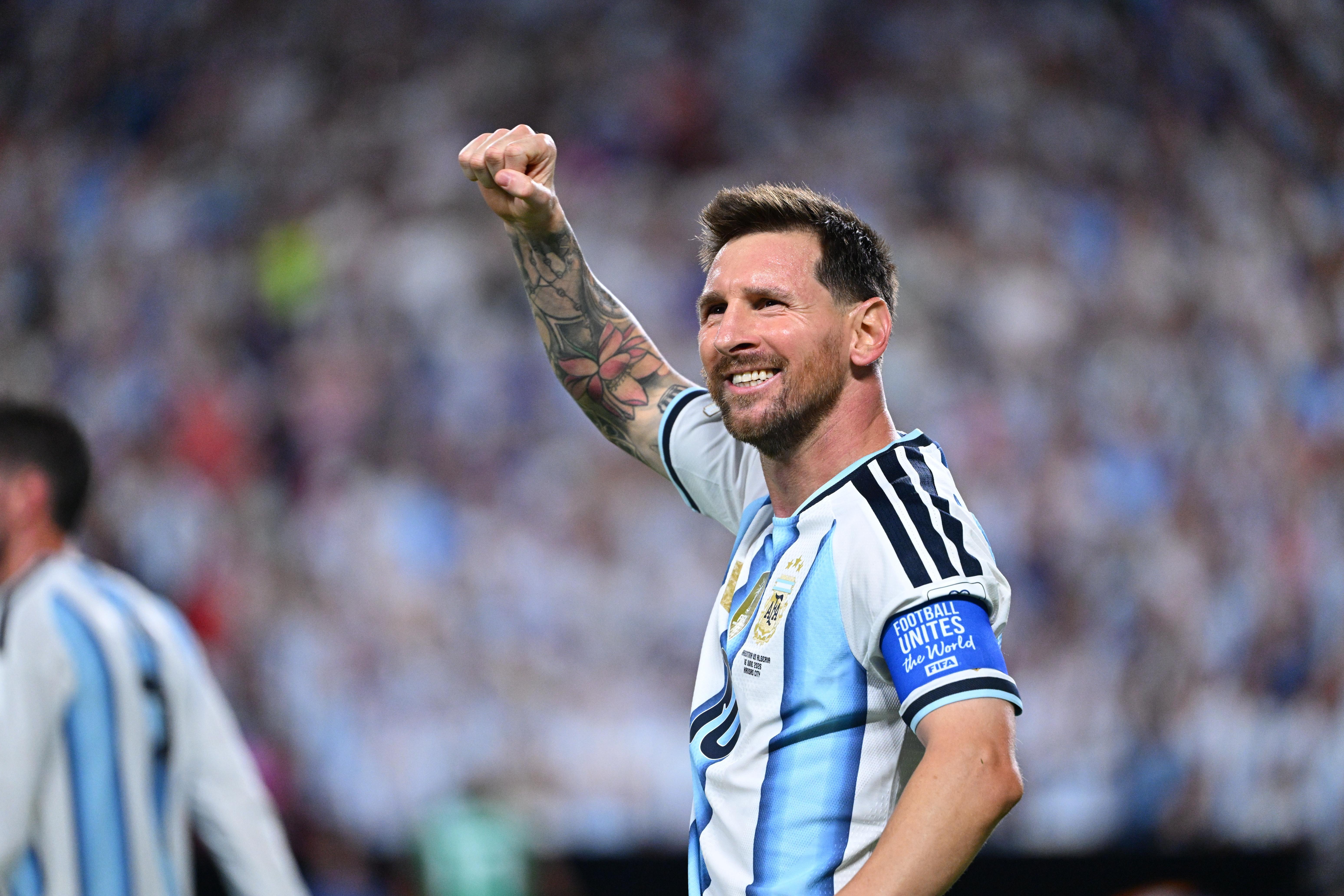 Qual é o recorde de Ronaldo que Messi pode igualar na final da Copa do Mundo?
