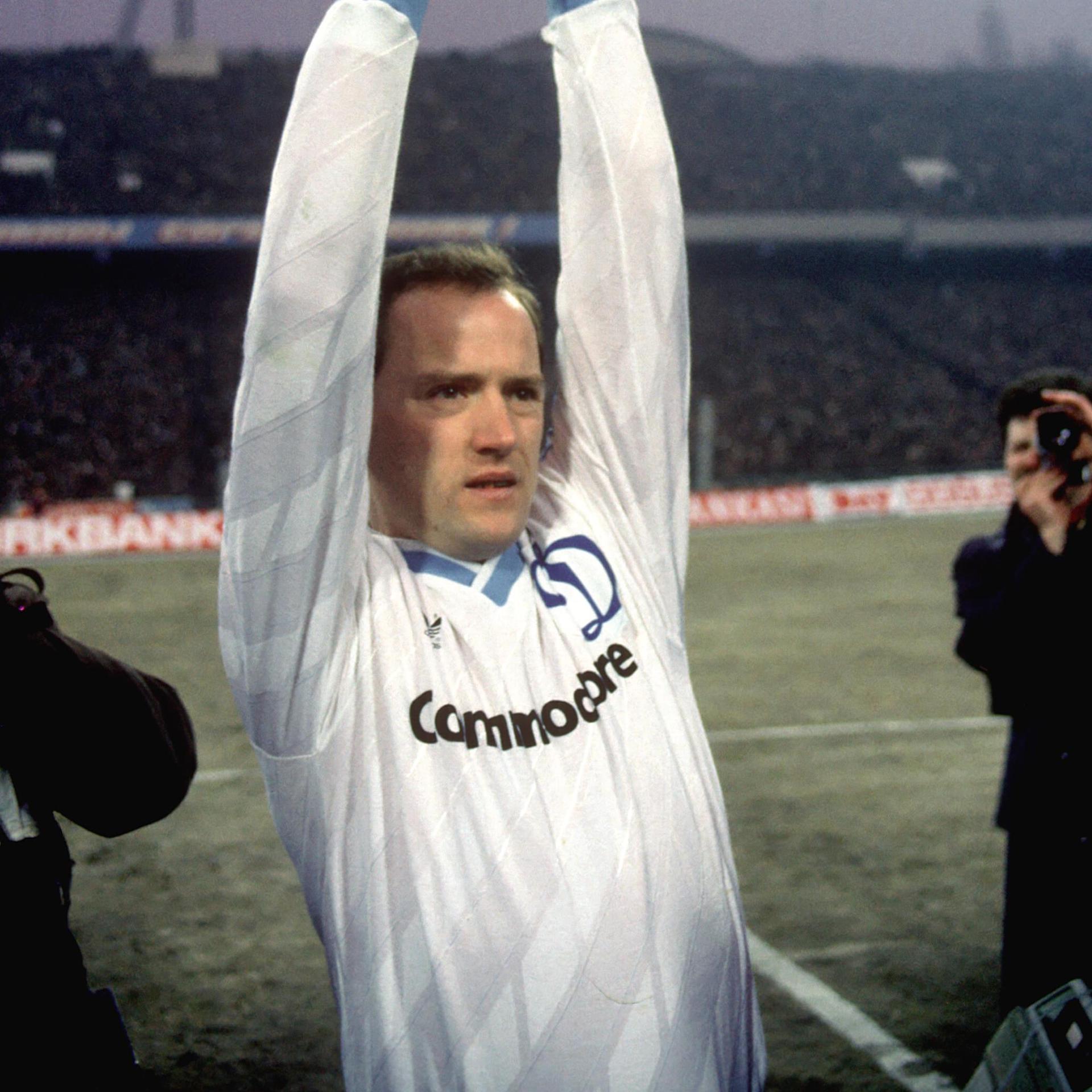 Igor Belanov, vencedor do Ballon d'Or de 1986 e presente em todas as frentes na Ucrânia