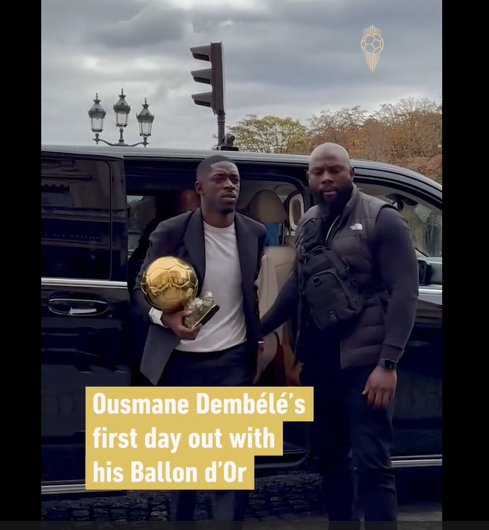 Ballon d'Or masculina 2025 - Os primeiros passos de Dembélé em Paris com o seu troféu