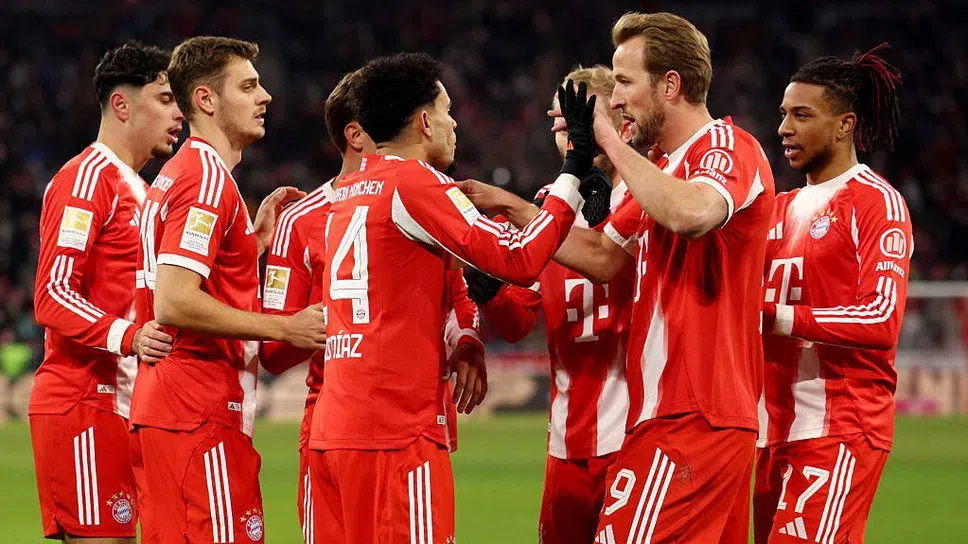 Байерн прегази Волфсбург и вече има двуцифрена преднина